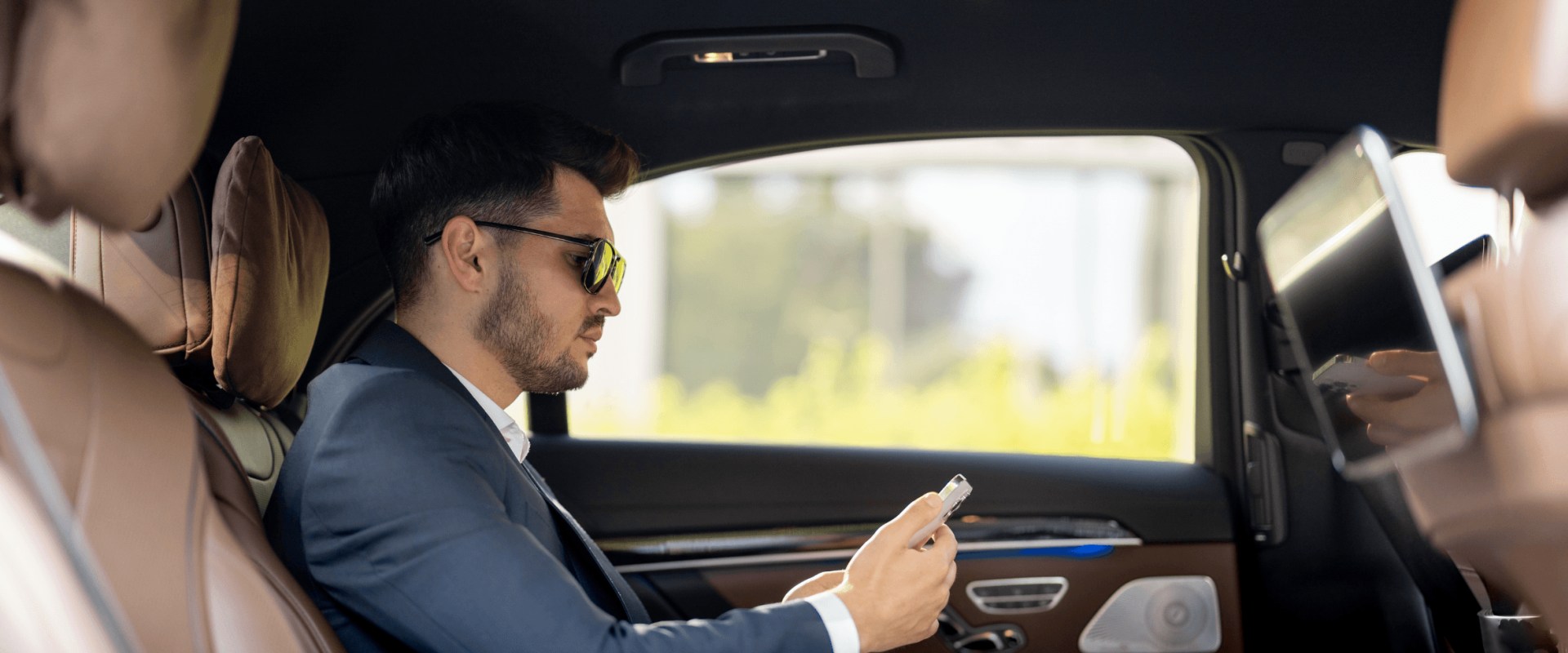 The Ultimate Airport Transfer Experience: A Luxury Chauffeur's Perspective